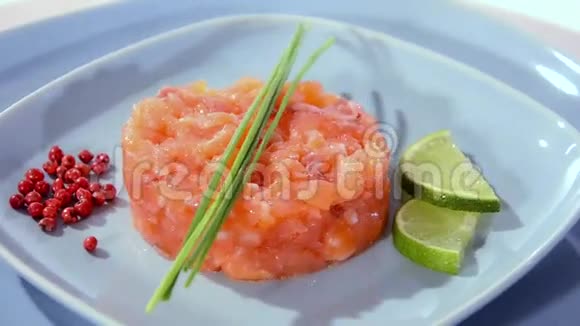 咸鱼和韭菜视频的预览图