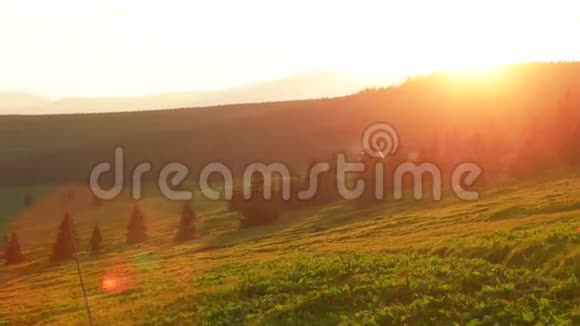 太阳落山在斯内斯卡山脉后面视频的预览图