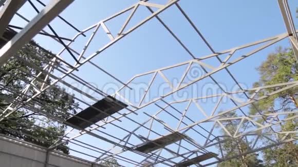 建筑物的金属框架视频的预览图