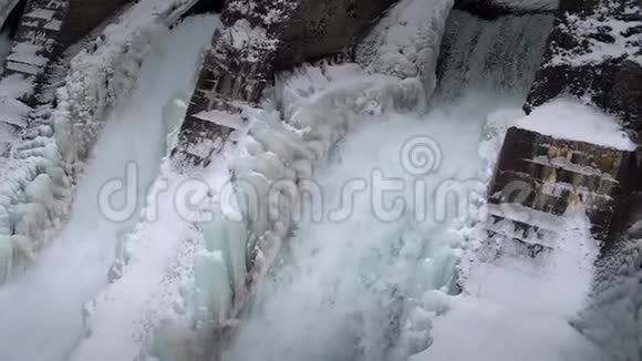 冬季水力发电厂视频的预览图