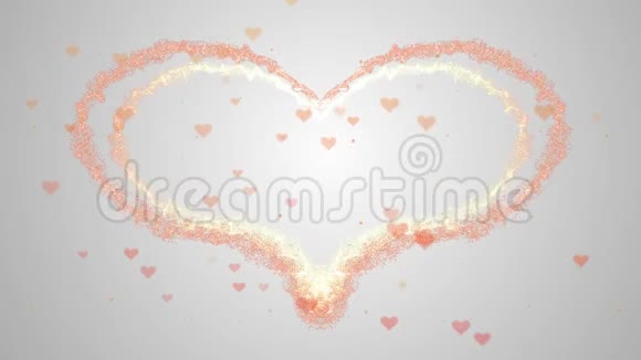 美丽的火焰红心正在出现然后心就散了情人节的心被粉红色的飞溅隔离视频的预览图