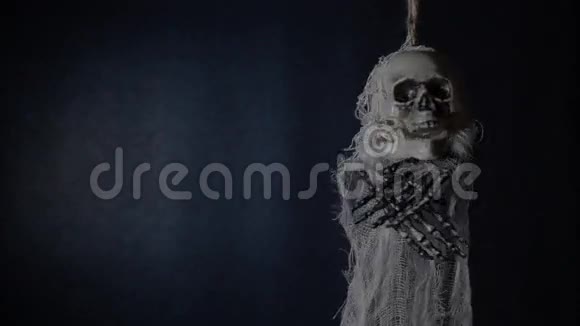 可怕的骷髅被绞死视频的预览图