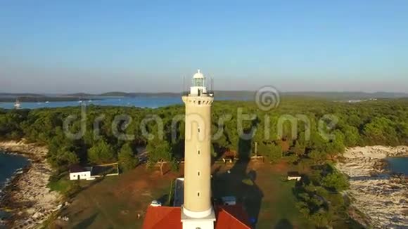 克罗地亚灯塔的鸟瞰图背景是风景视频的预览图