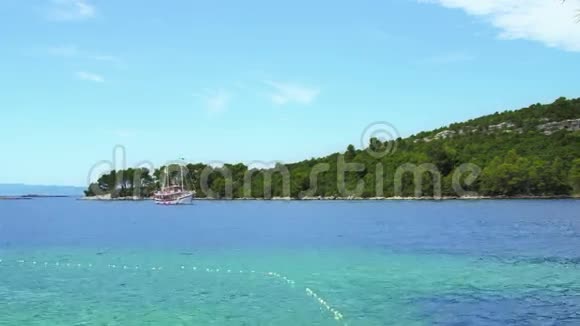 木制旅游帆船视频的预览图