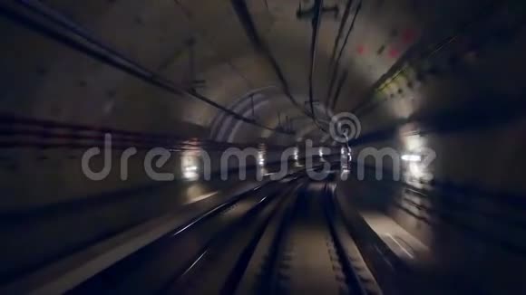 隧道速度地铁列车视频的预览图