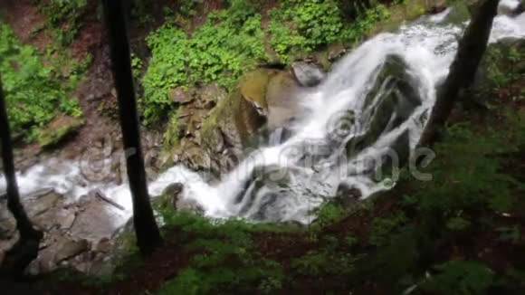希多瀑布乌克兰喀尔巴阡山脉最美丽的瀑布之一视频的预览图
