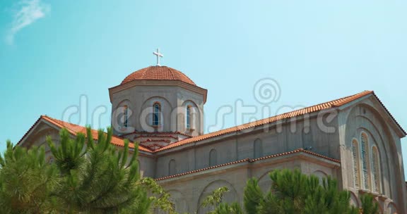 希腊佩拉亚的基督教大教堂视频的预览图