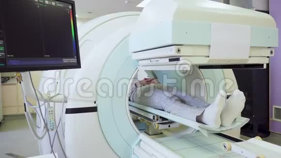 成人住院MRI诊断视频的预览图
