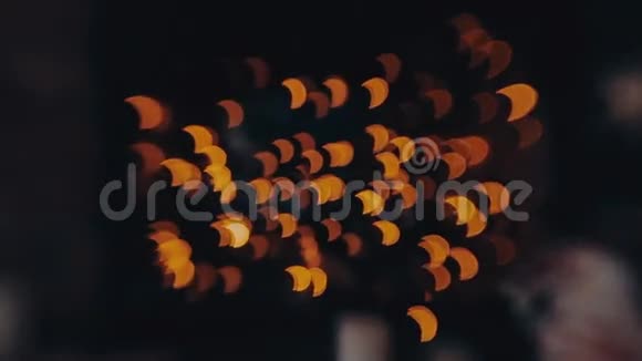 新月形的波基新年灯视频的预览图