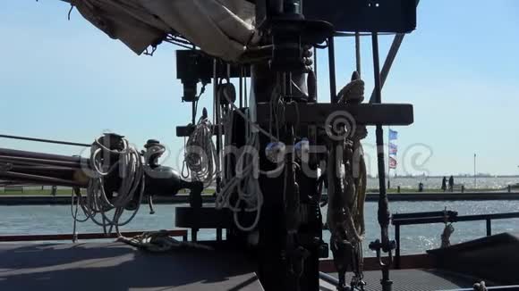荷兰伏伦达姆的传统船视频的预览图