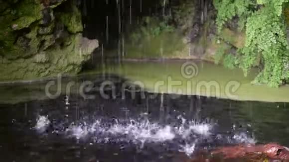 水滴江山视频的预览图