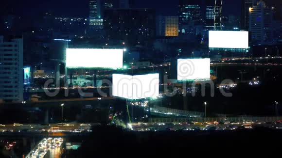 城市景观与道路和空白广告牌视频的预览图