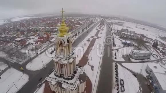 俄罗斯库尔斯克圣乔治教堂的鸟瞰图视频的预览图