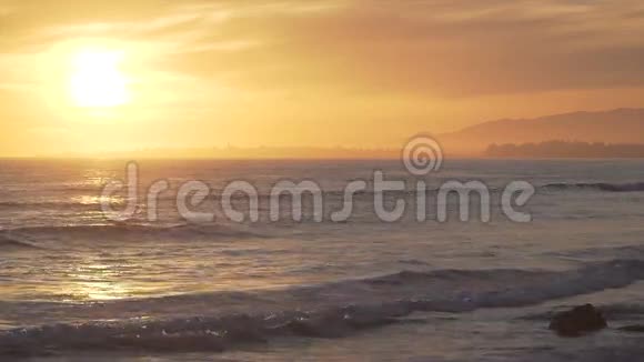 美丽的梅萨海滩日落视频的预览图