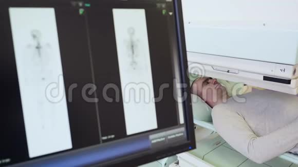 成人住院MRI诊断视频的预览图