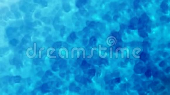 蓝色清水游泳视频的预览图