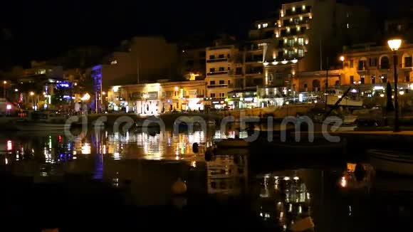 马耳他圣朱利安的城市夜生活视频的预览图