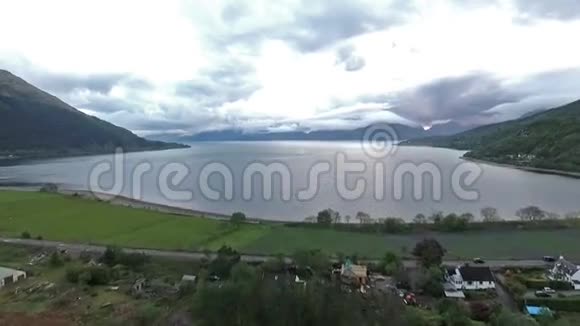 苏格兰西部高地的林纳河Ballchulish桥视频的预览图