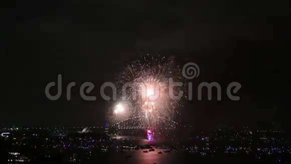 悉尼港大桥除夕烟火视频的预览图