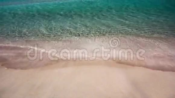 异国风情海滩柔波视频的预览图