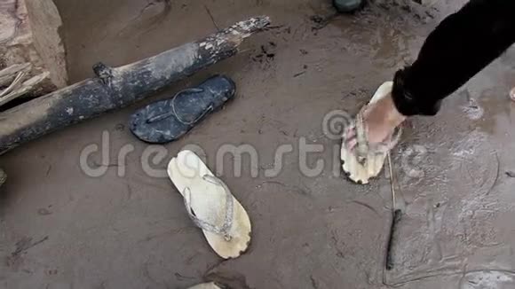 鞋子渔夫柬埔寨视频的预览图