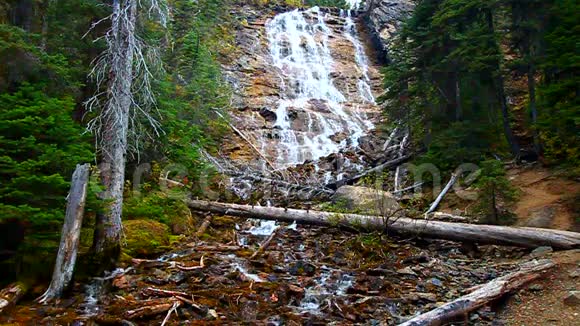 加拿大莱斯瀑布点视频的预览图