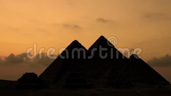 时光流逝埃及吉萨金字塔上的日出视频的预览图