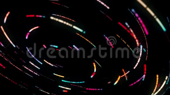 明亮的发光快速流动的光流沿着黑色背景上的圆圈轨迹无缝的环视频的预览图
