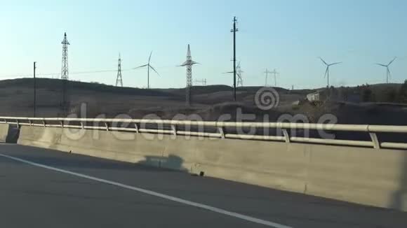 在乔治亚州高速公路上开车运输视频的预览图
