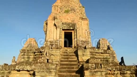 柬埔寨吴哥窟寺庙建筑群古寺室外视频的预览图