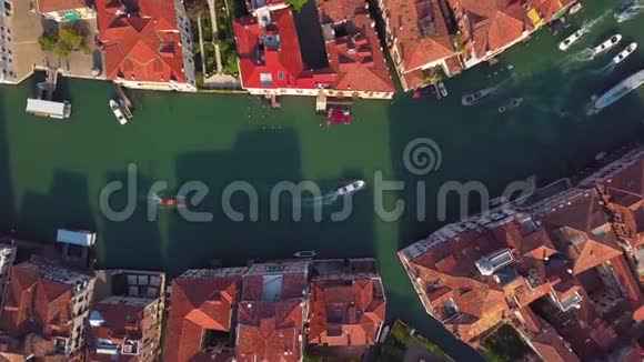 威尼斯及其大运河的鸟瞰图视频的预览图