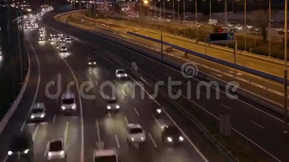 交通和道路夜景时间流逝视频的预览图