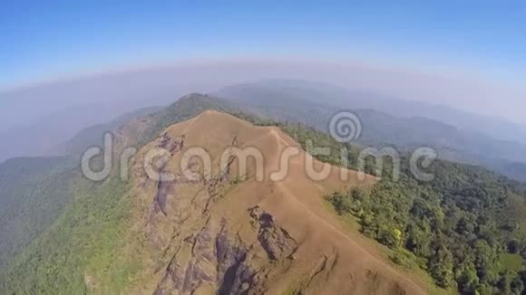 空中泰国北部的DoiMonJong视频的预览图