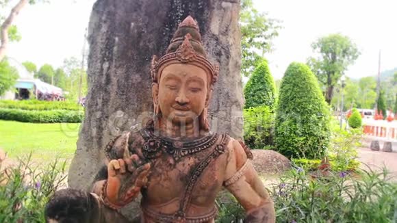 泰国的佛教女神雕像视频的预览图