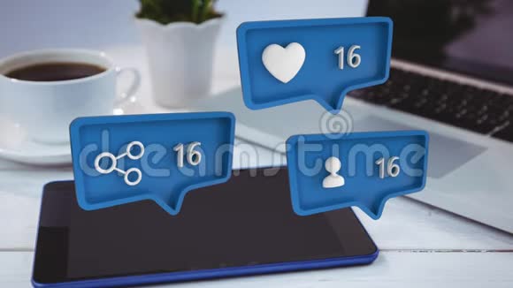 社交媒体的桌子和不同的图标视频的预览图