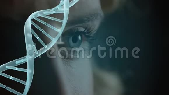 蓝色眼睛特写背景上带有二进制代码的DNA动画视频的预览图