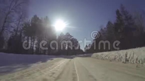 来自俄罗斯的冬季乡村景观视频的预览图