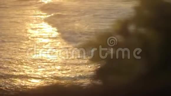 日落于海面海景索佐波尔保加利亚视频的预览图