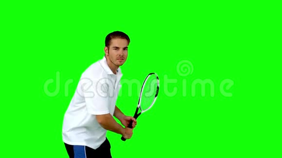 有魅力的人打网球视频的预览图