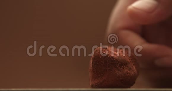 巧克力松露质感特写视频的预览图