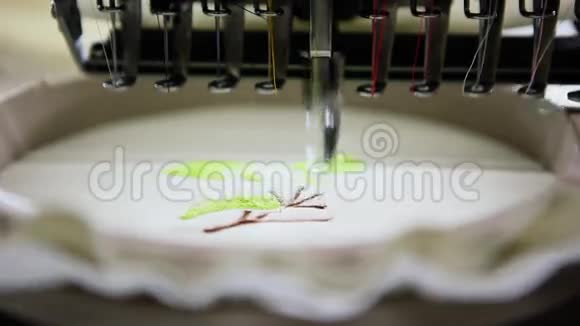 刺绣机缝制树视频的预览图