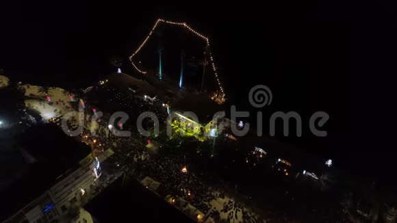 蒂瓦特大堤新年庆典视频的预览图