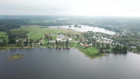 博罗达耶夫斯基湖上的费隆托夫修道院沃洛格达俄罗斯景观视频的预览图
