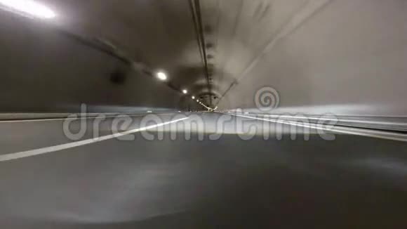 夜间隧道瑞士视频的预览图