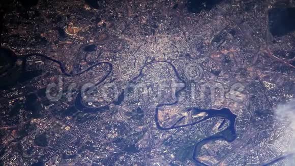 从太空看到的地球城市和岛屿视频的预览图