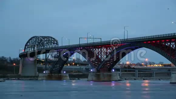 4K超高清和平桥夜间延时视频的预览图