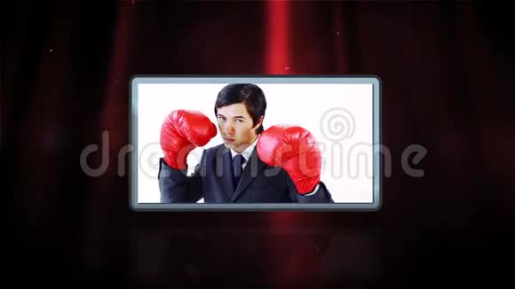 商业人士拳击及戴红手套录像视频的预览图