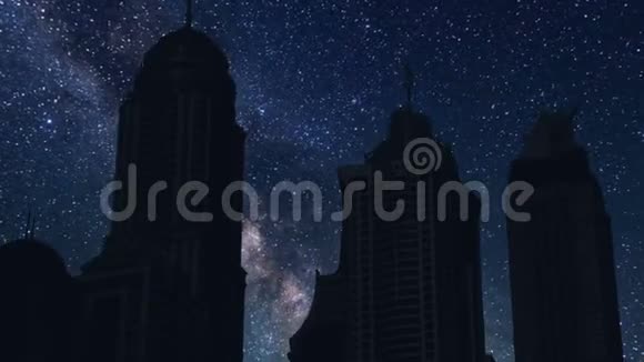 摩天大楼天际线夜间消失科威特视频的预览图