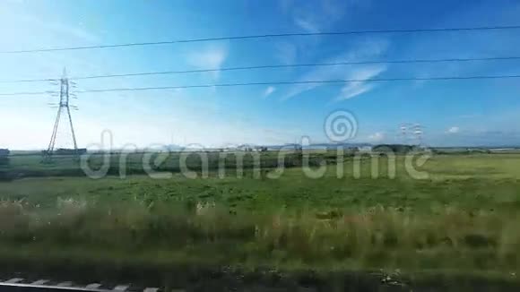 4KUltraHdTranquil乡村景观从移动列车视频的预览图