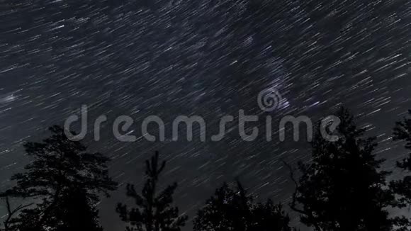 夜空中的星星小径视频的预览图